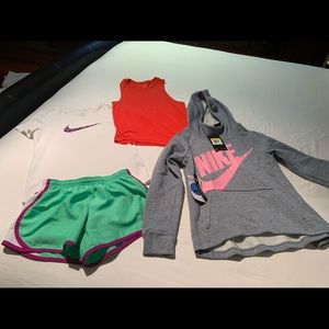 Youth Nike athletic wear - lot of 4